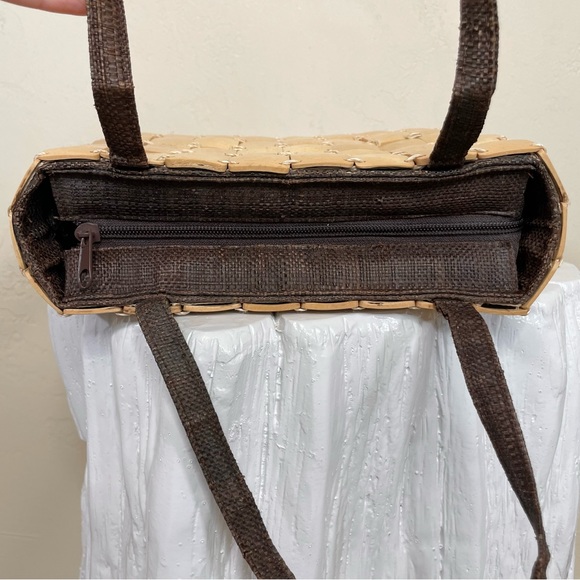 Rare Aveda Coconut Shells Small Handbag 8" x 7" x 3" - Picture 8 of 14